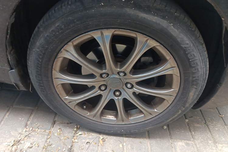 Used Geely Auto EC8 2011 2.0L Automatic Comfort Edition Right Front Wheel Hub
