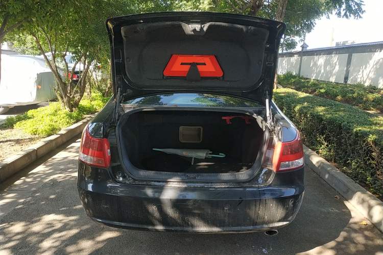 Used Geely Auto EC8 2011 2.0L Automatic Comfort Edition Trunk