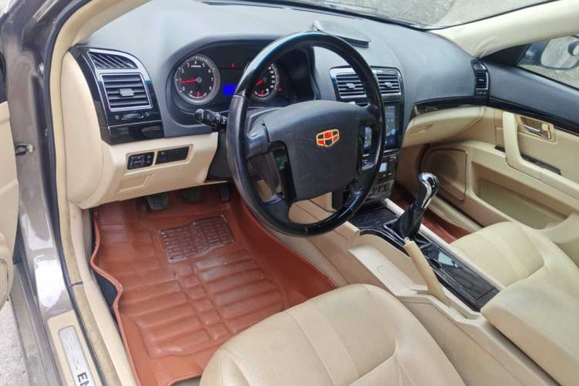 Used Geely Auto EC8 2011 2.0L Manual Comfort Edition Center Console