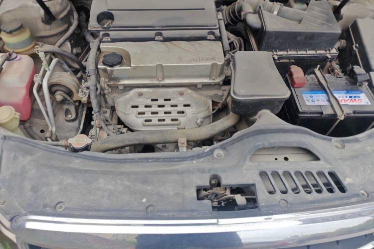 Used Geely Auto EC8 2011 2.0L Manual Comfort Edition Engine Bay