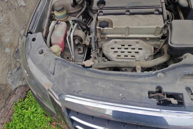 Used Geely Auto EC8 2011 2.0L Manual Comfort Edition Engine Bay Right