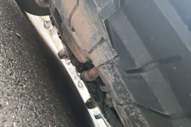 Used Geely Auto EC8 2013 2.0L Manual Entry-Level Trim Chassis Front