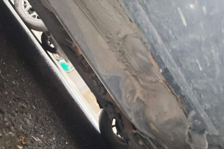 Used Geely Auto EC8 2013 2.0L Manual Entry-Level Trim Chassis Front Right