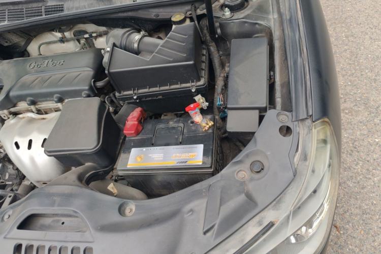 Used Geely Auto EC8 2013 2.0L Manual Elite Edition Engine Bay Left