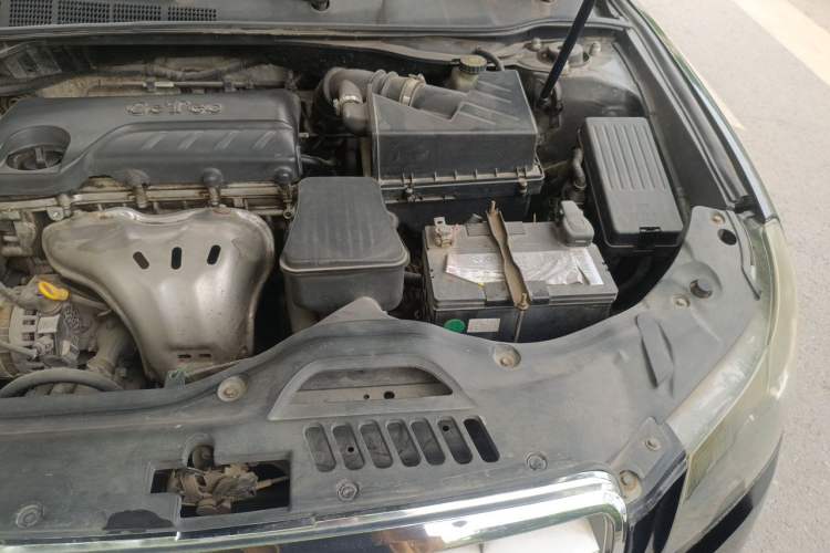 Used Geely Auto EC8 2013 2.0L Manual Elite Edition Engine Bay Left
