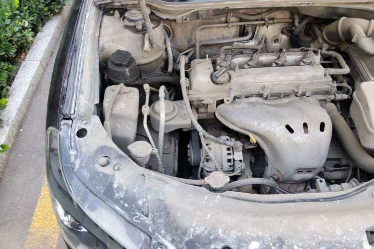 Used Geely Auto EC8 2013 2.0L Manual Elite Edition Engine Bay Right
