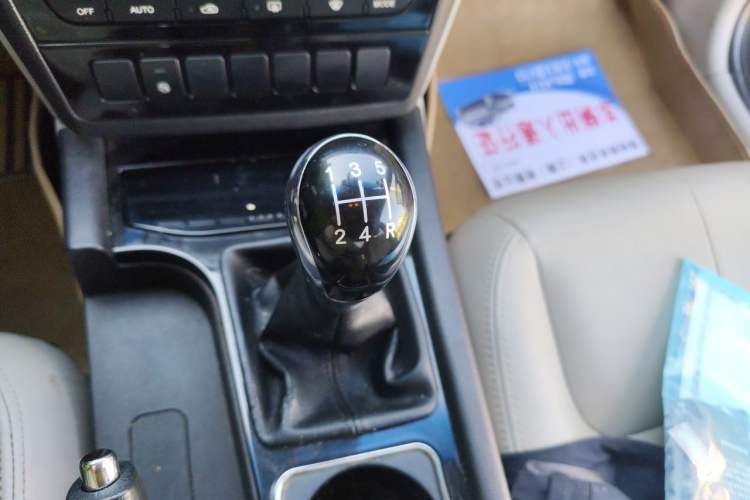 Used Geely Auto EC8 2013 2.0L Manual Elite Edition Gear Lever