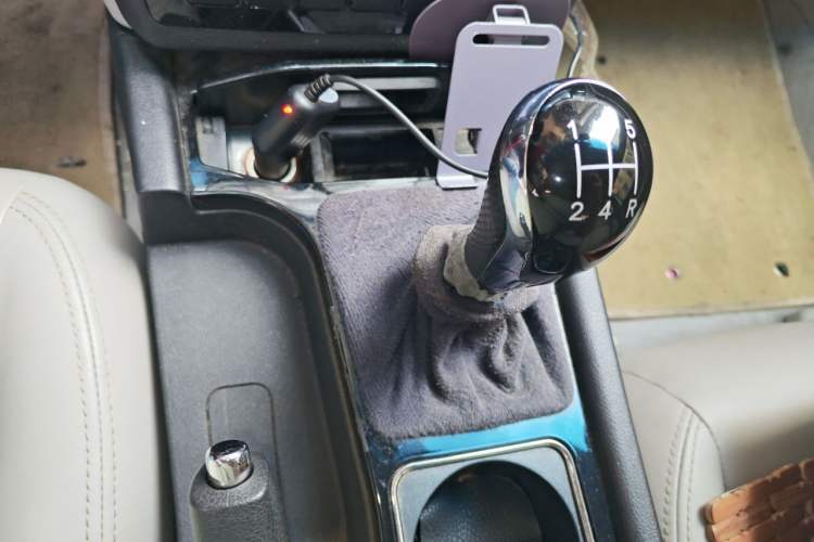 Used Geely Auto EC8 2013 2.0L Manual Entry-Level Trim Gear Lever