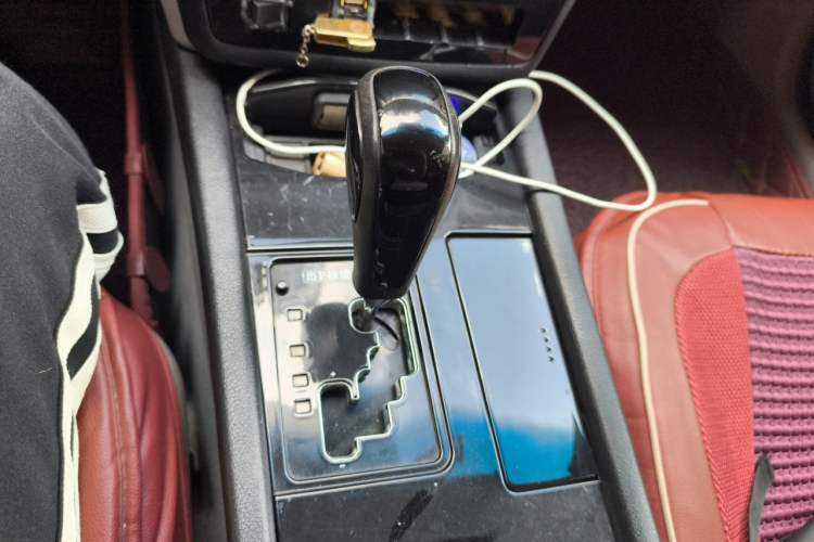 Used Geely Auto EC8 2013 2.0L Automatic Entry Model Gear Lever