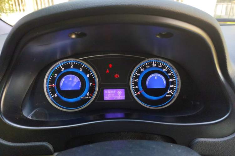 Used Geely Auto EC8 2013 2.0L Manual Elite Edition Instrument Cluster