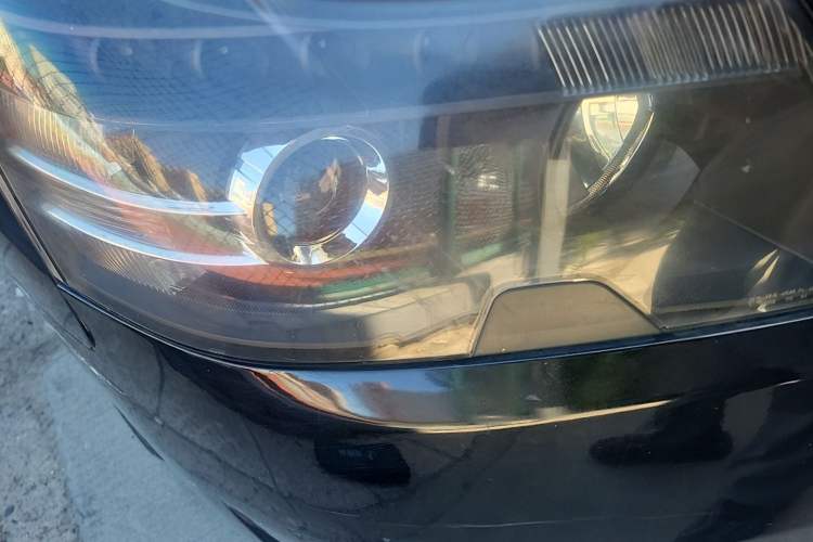 Used Geely Auto EC8 2013 2.0L Manual Luxury Version Right Front Headlight
