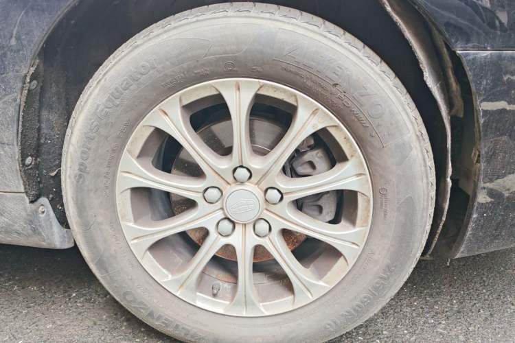 Used Geely Auto EC8 2013 2.0L Manual Entry-Level Trim Right Front Wheel Hub