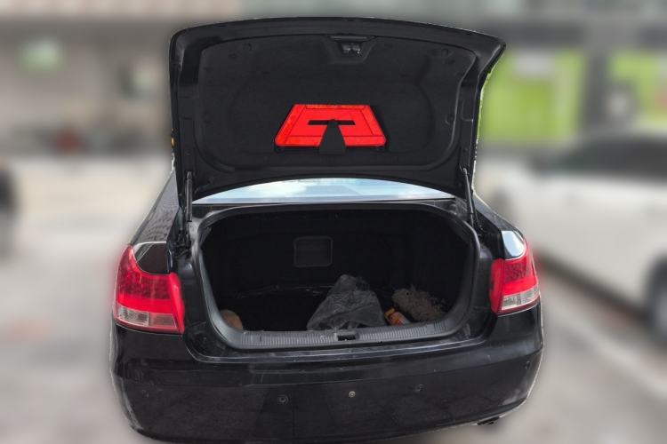 Used Geely Auto EC8 2013 2.0L Automatic Entry Model Trunk