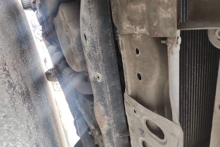 Used Geely Auto EC8 2013 2.0L Automatic Elite Model Chassis Front