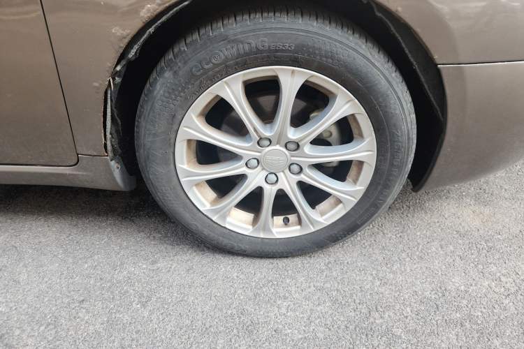 Used Geely Auto EC8 2013 2.0L Automatic Elite Model Right Front Wheel Hub