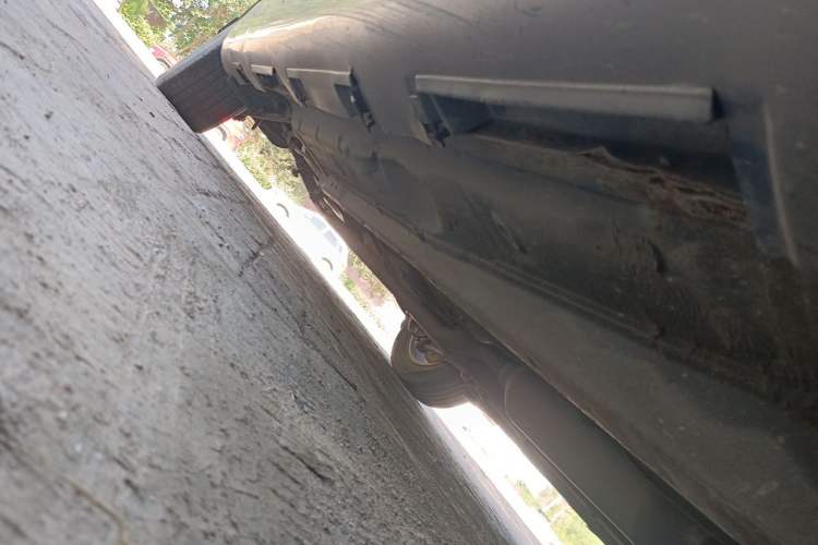Used Geely Auto EC8 2013 2.0L Manual Entry-Level Trim Chassis Front Right
