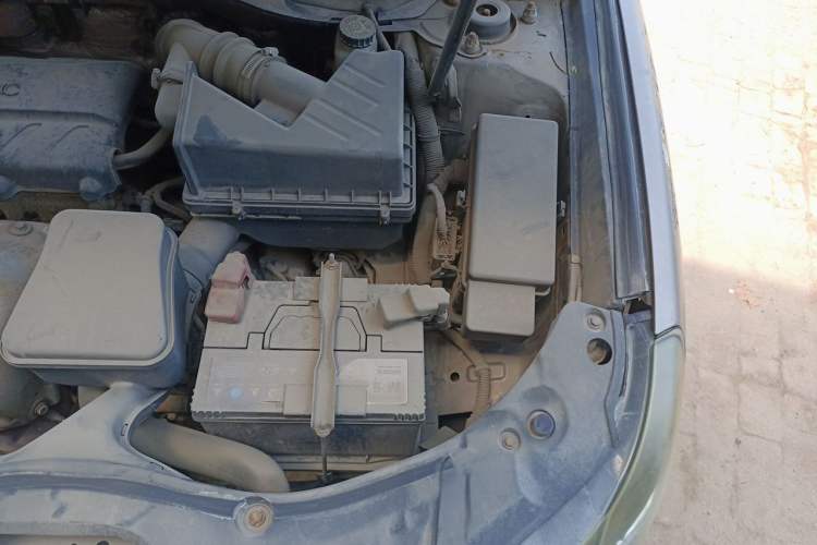 Used Geely Auto EC8 2013 2.0L Manual Entry-Level Trim Engine Bay Left