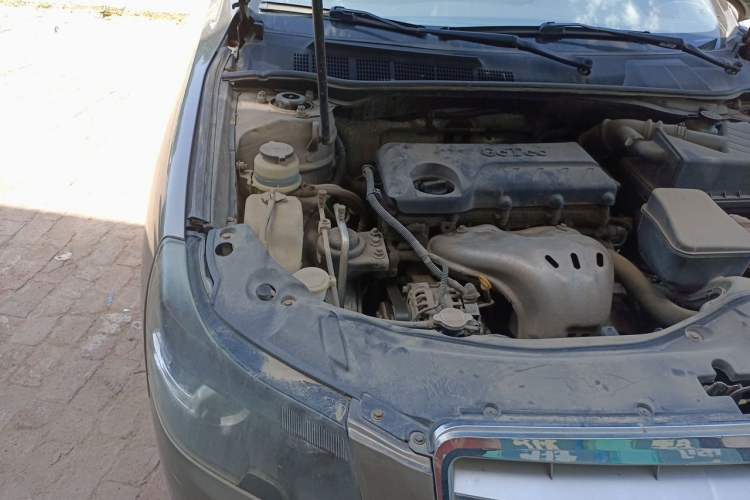Used Geely Auto EC8 2013 2.0L Manual Entry-Level Trim Engine Bay Right
