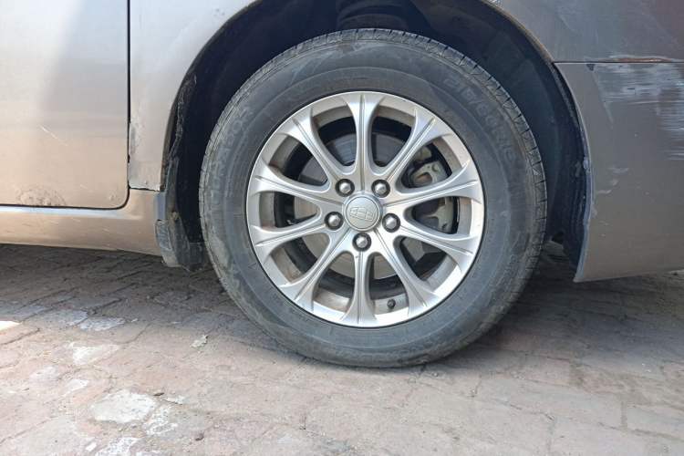 Used Geely Auto EC8 2013 2.0L Manual Entry-Level Trim Right Front Wheel Hub