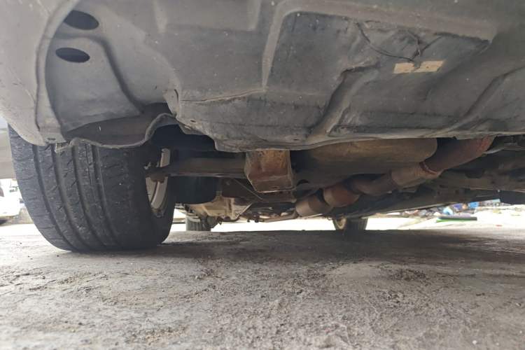 Used Geely Auto EC8 2013 2.0L Automatic Prestige Edition Chassis Front Right