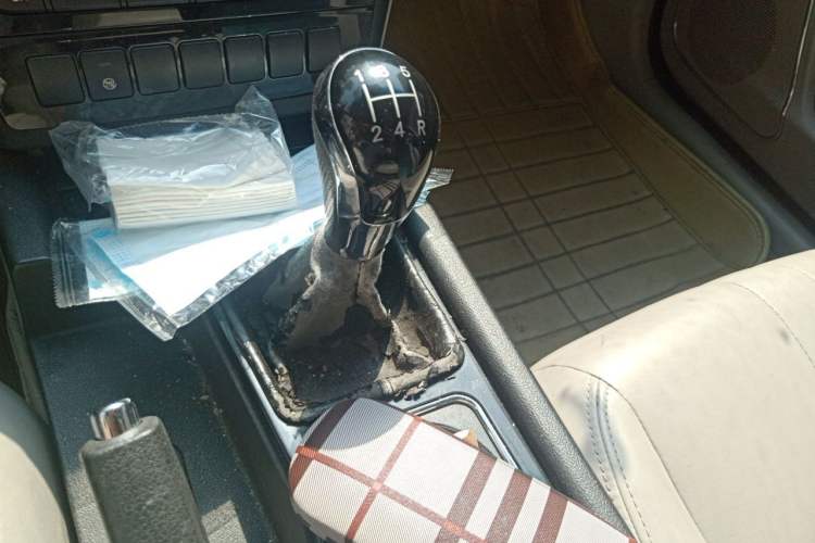 Used Geely Auto EC8 2013 2.0L Manual Elite Edition Gear Lever