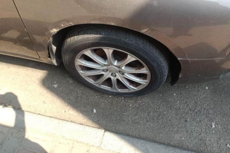 Used Geely Auto EC8 2013 2.0L Manual Elite Edition Right Front Wheel Hub