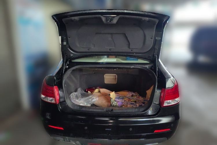 Used Geely Auto EC8 2015 2.0L Automatic Elite Edition Trunk