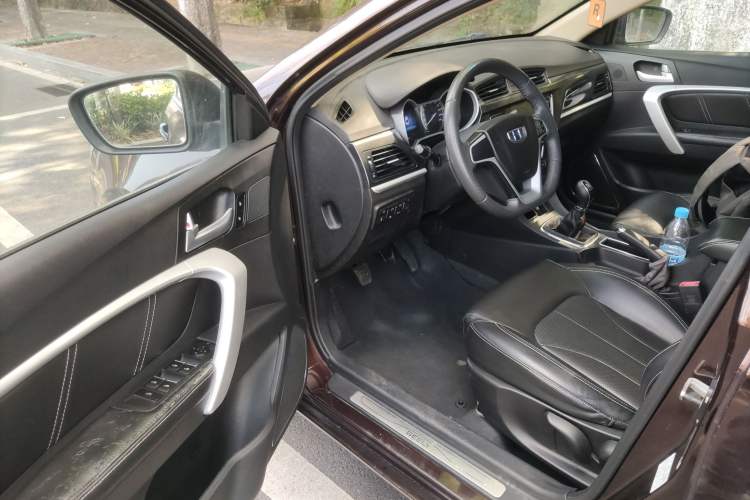 Used Geely Auto Emgrand 2016 Sedan 1.5L Manual Upward Edition Driver Seat