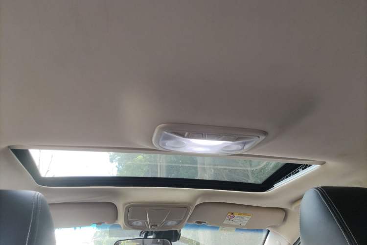 Used Geely Auto Emgrand 2016 Sedan 1.5L Manual Upward Edition Headliner