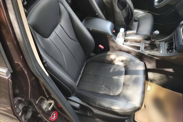 Used Geely Auto Emgrand 2016 Sedan 1.5L Manual Upward Edition Right Front Seat