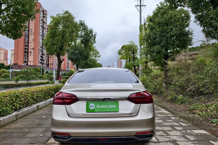 Used Geely Auto Emgrand 2019 Leading Edition 1.5L CVT Upward-Connected Model China VI Standard Exterior 4