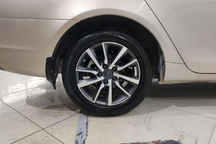 Used Geely Auto Emgrand 2020 1.5L CVT Upward Version Left Rear Wheel Hub