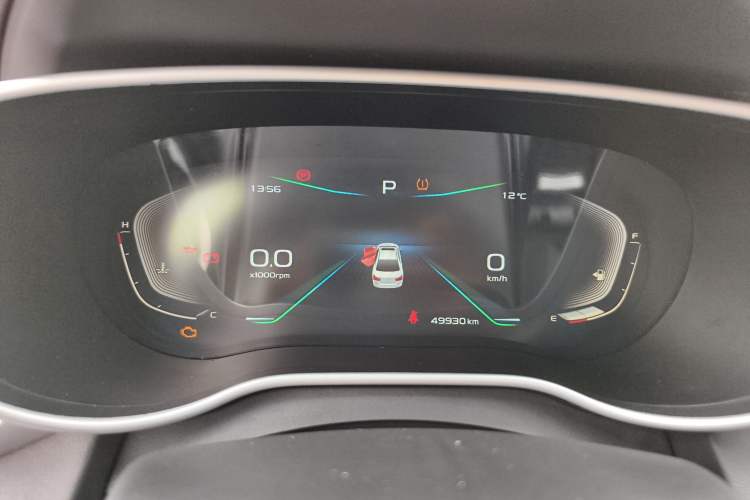 Used Geely Auto Emgrand 2019 Leading Edition 1.5L CVT Upward-Connected Model China VI Standard Odometer Close Up