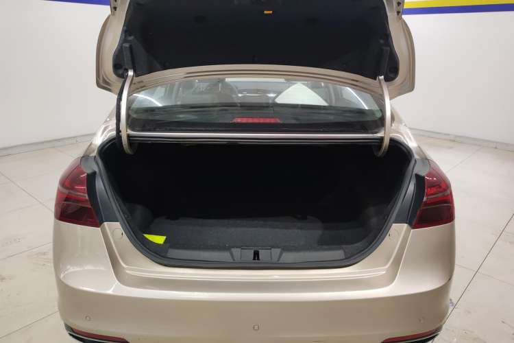 Used Geely Auto Emgrand 2020 1.5L CVT Upward Version Trunk