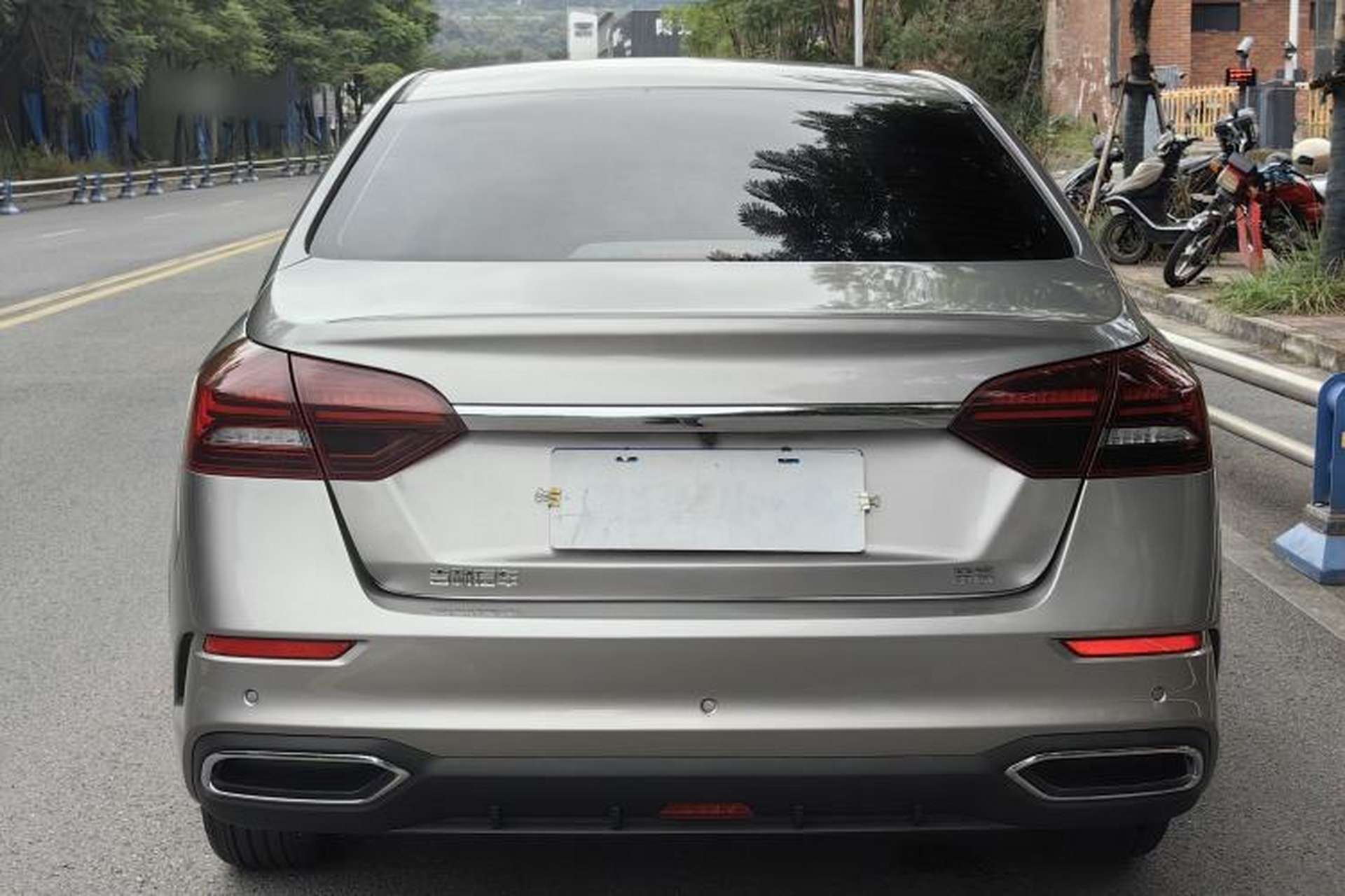 Used Geely Auto Emgrand 2021 UP 1.5L CVT Advanced Edition Exterior 4