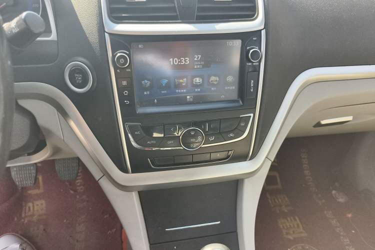 Used Geely Auto Emgrand 2014 Sedan 1.5L Manual Elite Model Audio And AC Panel