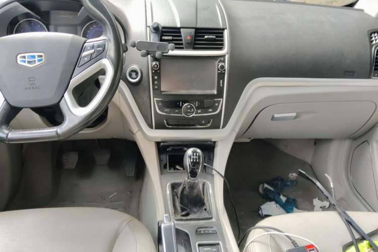 Used Geely Auto Emgrand 2014 Sedan 1.5L Manual Elite Model Audio And AC Panel