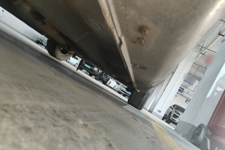Used Geely Auto Emgrand 2014 Sedan 1.5L CVT Elite Model Chassis Front Left
