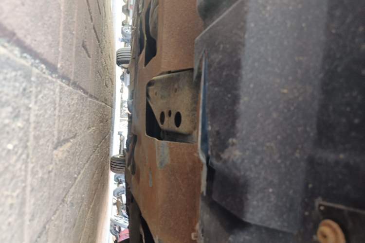 Used Geely Auto Emgrand 2014 Sedan 1.5L CVT Elite Model Chassis Front
