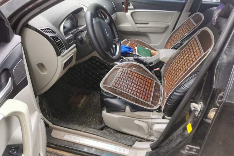Used Geely Auto Emgrand 2014 Sedan 1.5L CVT Elite Model Driver Seat