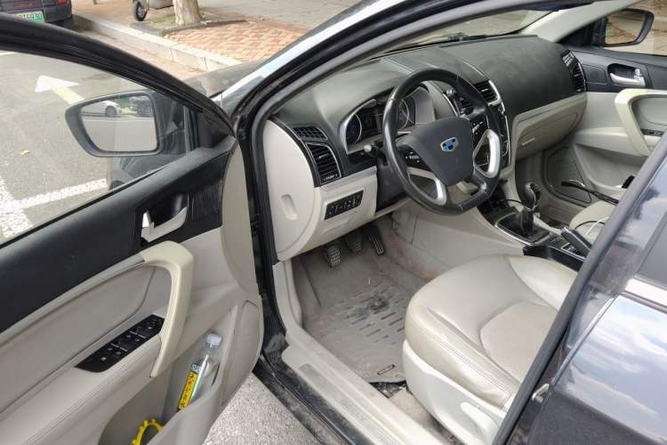 Used Geely Auto Emgrand 2014 Sedan 1.5L Manual Elite Model Driver Seat