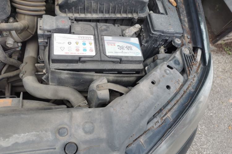 Used Geely Auto Emgrand 2014 Sedan 1.5L CVT Elite Model Engine Bay Left