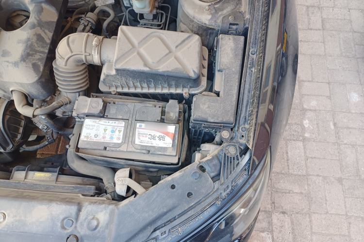 Used Geely Auto Emgrand 2014 Sedan 1.5L CVT Elite Model Engine Bay Left