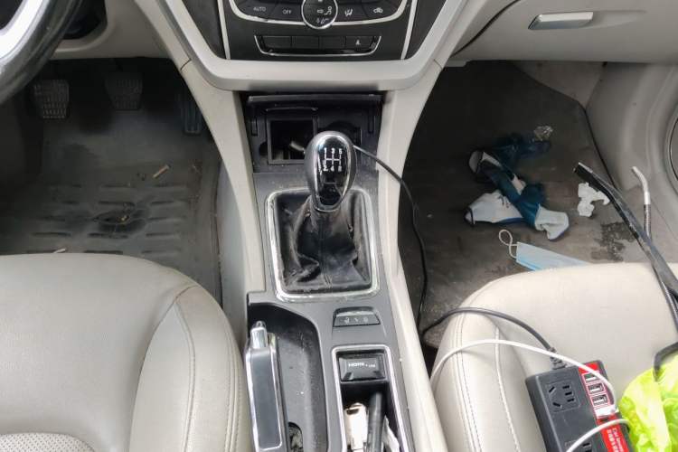 Used Geely Auto Emgrand 2014 Sedan 1.5L Manual Elite Model Gear Lever