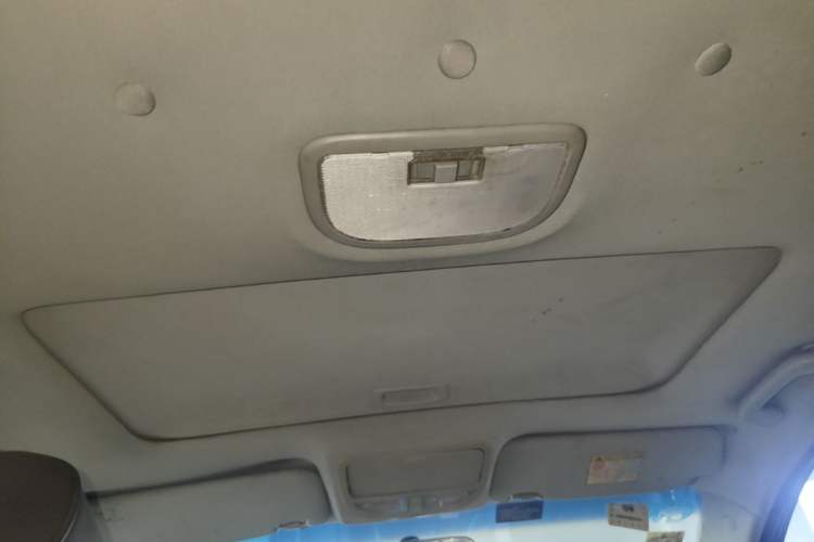 Used Geely Auto Emgrand 2014 Sedan 1.5L CVT Elite Model Headliner