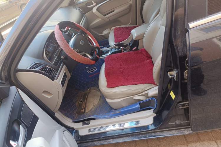 Used Geely Auto Emgrand 2014 Sedan 1.5L CVT Elite Model Left Front Seat