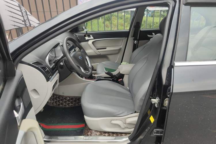 Used Geely Auto Emgrand 2014 Sedan 1.5L Manual Fashion Edition Left Front Seat