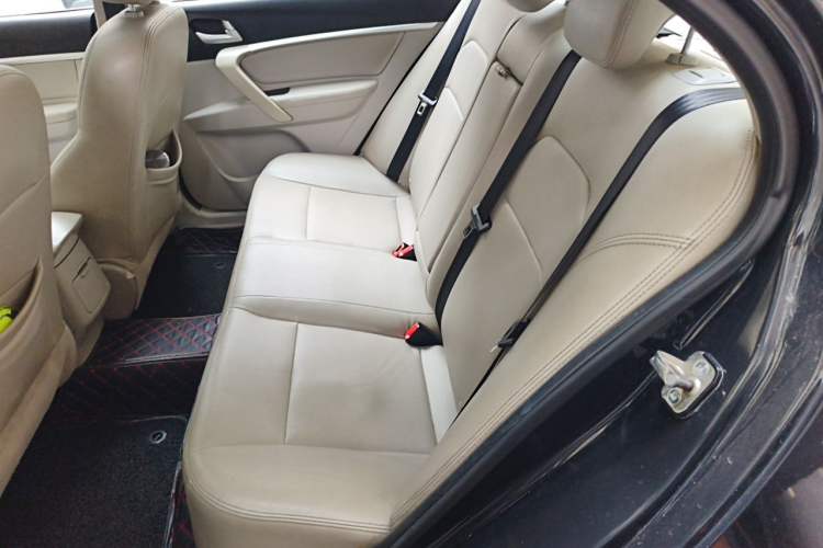 Used Geely Auto Emgrand 2014 Sedan 1.3T Manual Elite Model Left Rear Seat