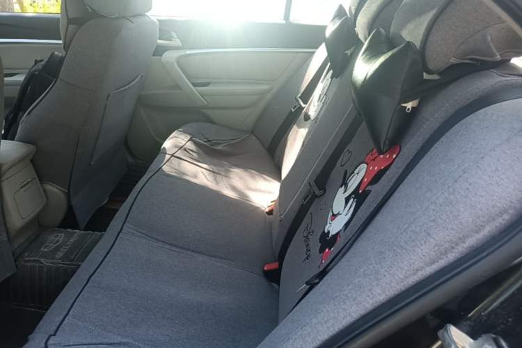 Used Geely Auto Emgrand 2014 Sedan 1.5L Manual Fashion Edition Left Rear Seat