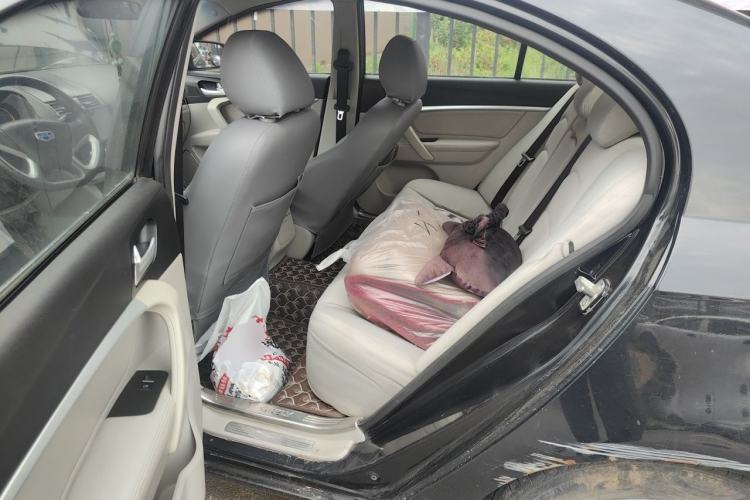 Used Geely Auto Emgrand 2014 Sedan 1.5L Manual Fashion Edition Left Rear Seat